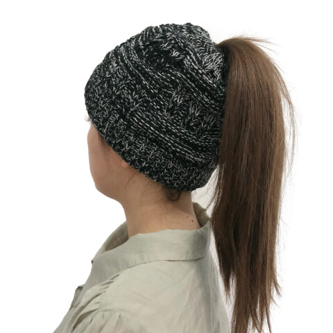 Soft Knit Beanie for Women – Winter Fashion
