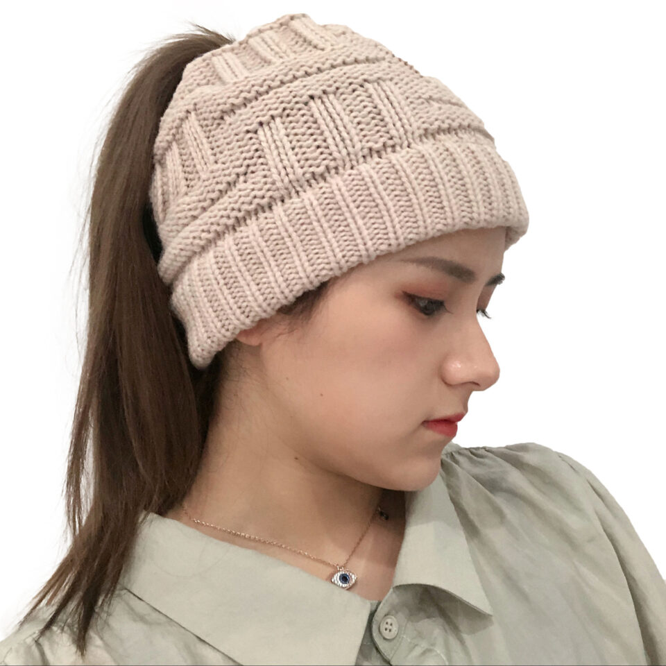 Cozy Winter Hat for Women – Soft Knit Fabric